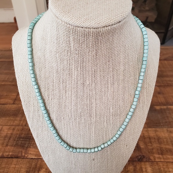 🇺🇸Powder Blue Beaded Necklace - Picture 2 of 7